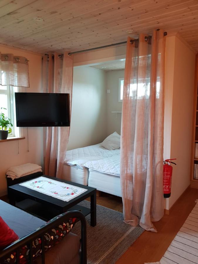 Stuga I Gamla-Koepstad Traslovslage Екстериор снимка